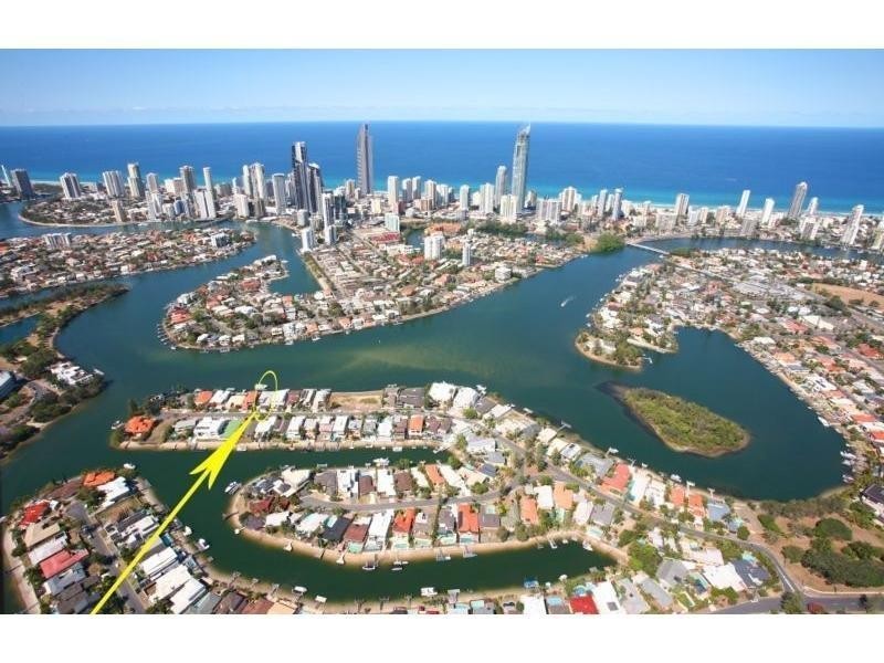 65 The Promenade, Isle Of Capri QLD 4217