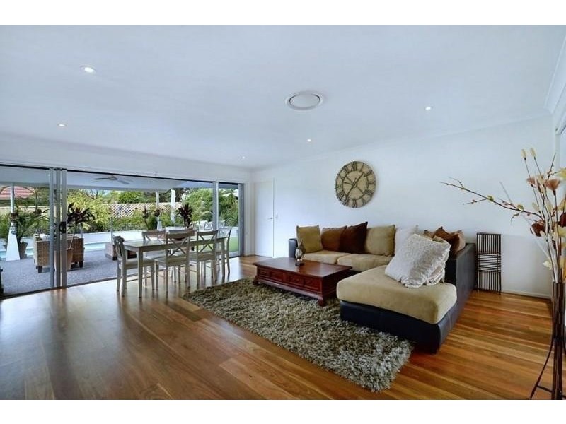 20 Mentone Avenue, Bundall QLD 4217