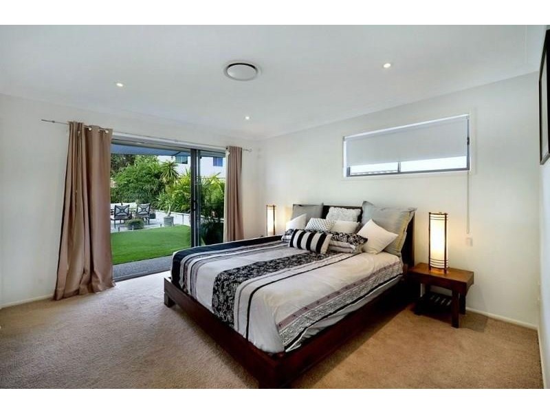 20 Mentone Avenue, Bundall QLD 4217