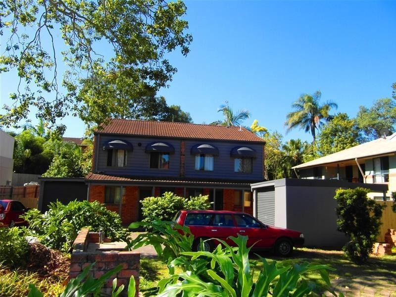 57 Benowa Road, Southport QLD 4215