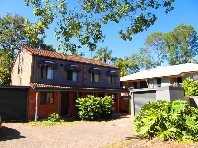57 Benowa Road, Southport QLD 4215