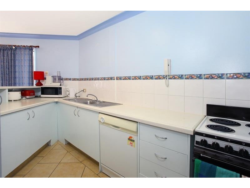 11 Frederick Street Le Chelsea, Surfers Paradise QLD 4217