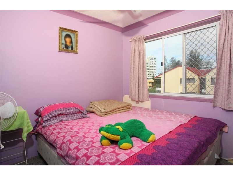 11 Frederick Street Le Chelsea, Surfers Paradise QLD 4217