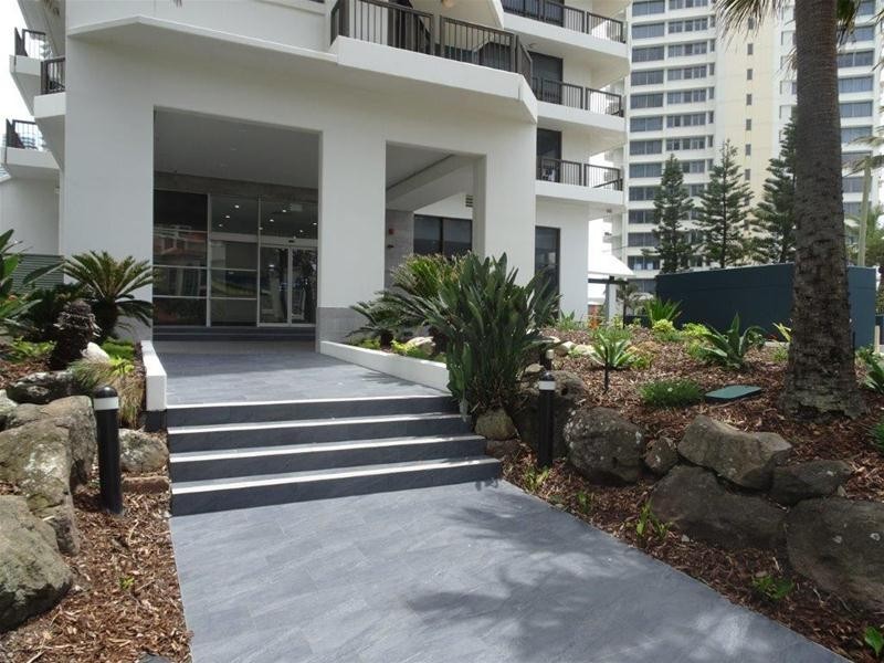 ‘Longbeach’ 28 Northcliffe Terrace, Surfers Paradise QLD 4217