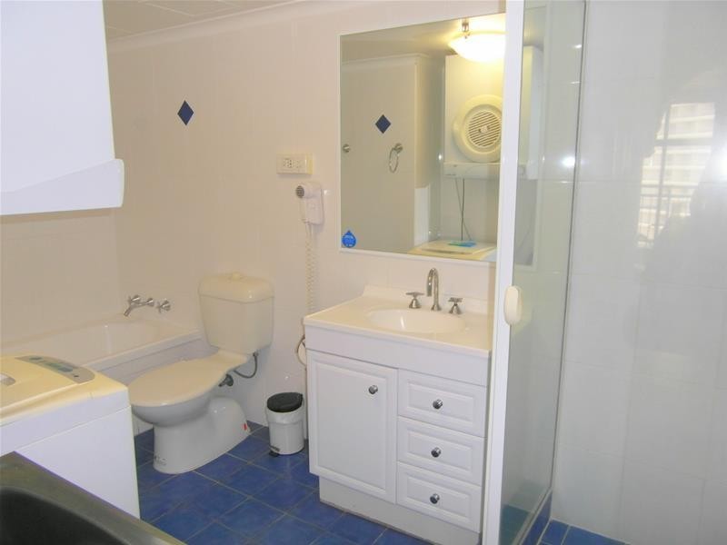 18 Hanlan Street ‘Beachcomber’, Surfers Paradise QLD 4217