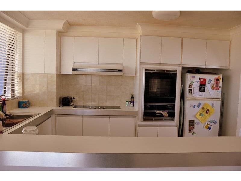 30 Laycock Street “Aegean”, Surfers Paradise QLD 4217