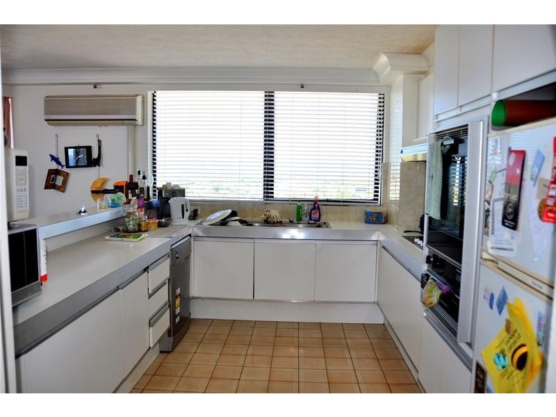 30 Laycock Street “Aegean”, Surfers Paradise QLD 4217