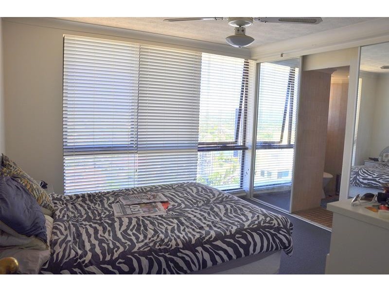 30 Laycock Street “Aegean”, Surfers Paradise QLD 4217