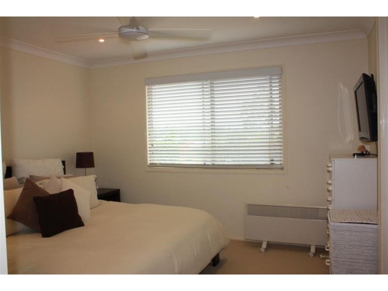 64 Marble Arch Place, Arundel QLD 4214