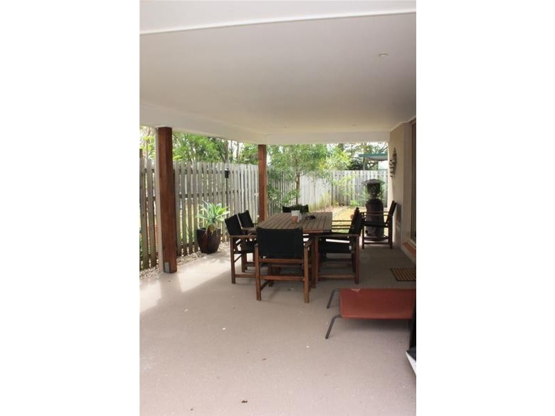 64 Marble Arch Place, Arundel QLD 4214