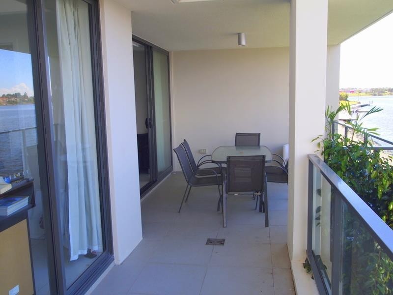 9 Moores Crescent ‘H2o Apartments’, Varsity Lakes QLD 4227