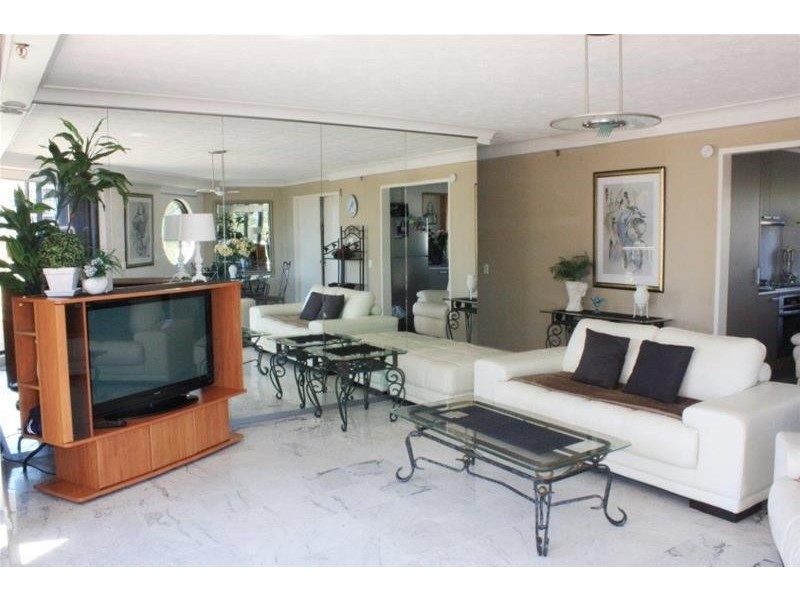 4 Thornton Street, Surfers Paradise QLD 4217