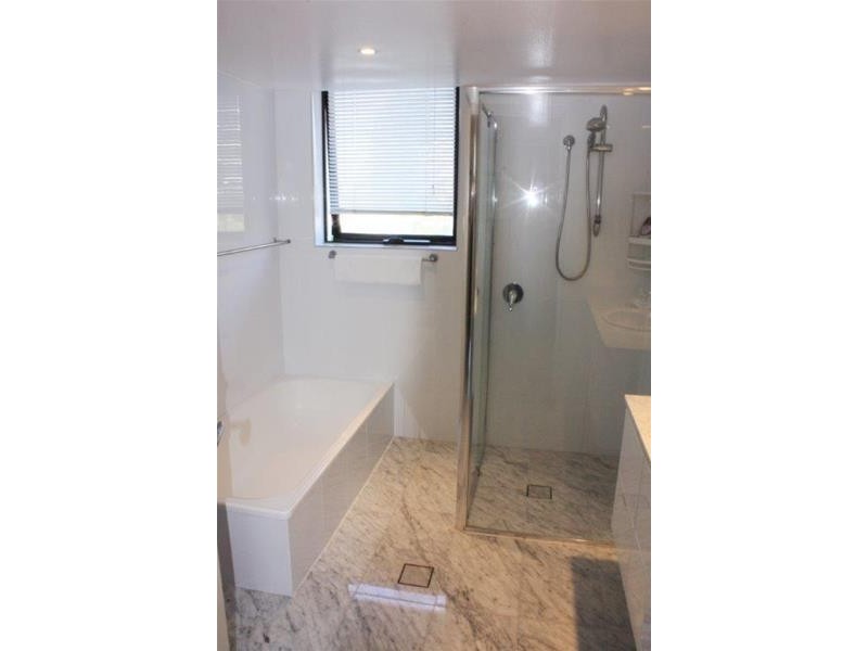 4 Thornton Street, Surfers Paradise QLD 4217