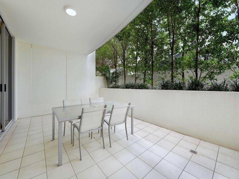 21 Cypress Avenue, Surfers Paradise QLD 4217