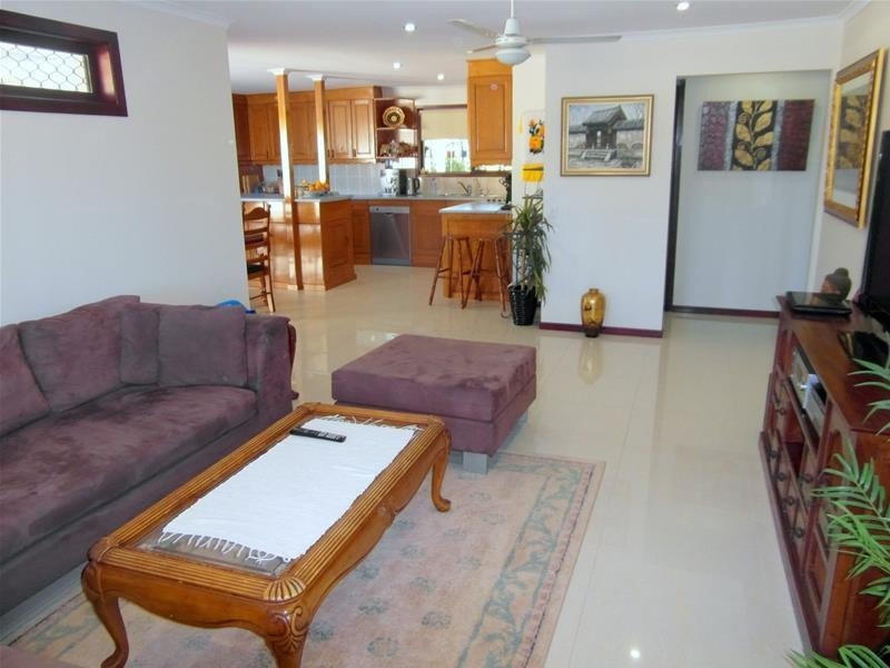 1 Pilgrim Place, Southport QLD 4215