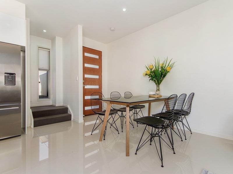 3/132 Eugaree Street, Southport QLD 4215