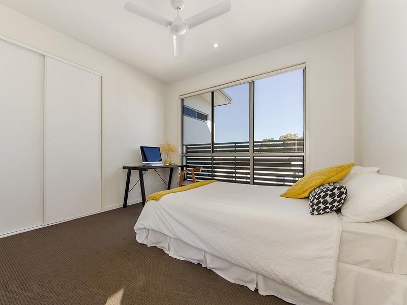 3/132 Eugaree Street, Southport QLD 4215