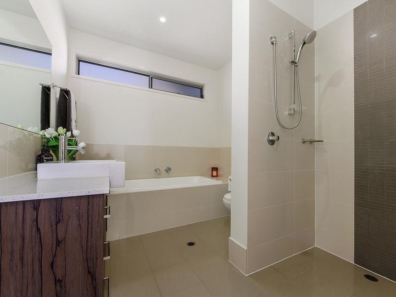 3/132 Eugaree Street, Southport QLD 4215