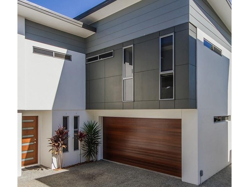 3/132 Eugaree Street, Southport QLD 4215