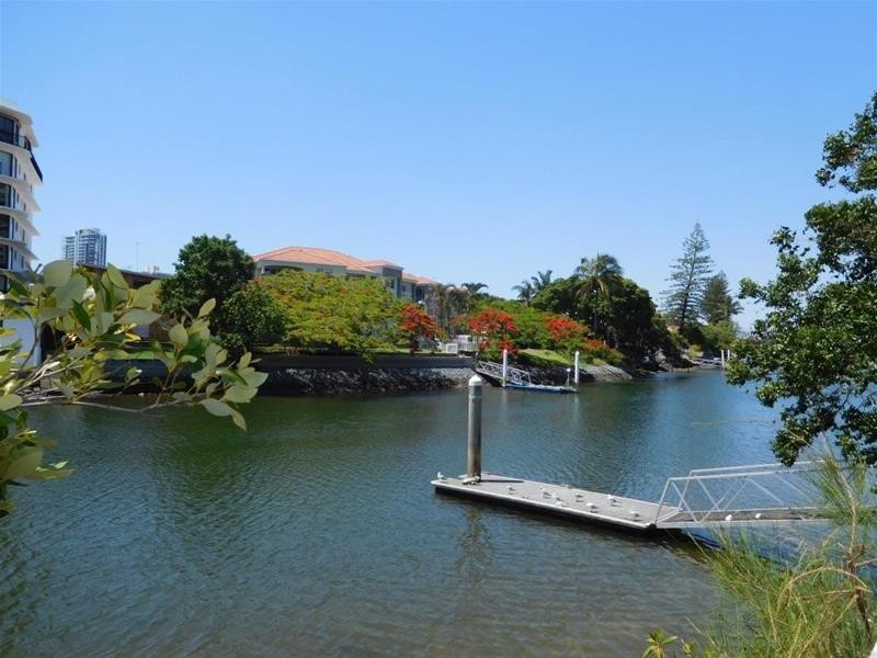 25/37 Peninsular Drive, Surfers Paradise QLD 4217