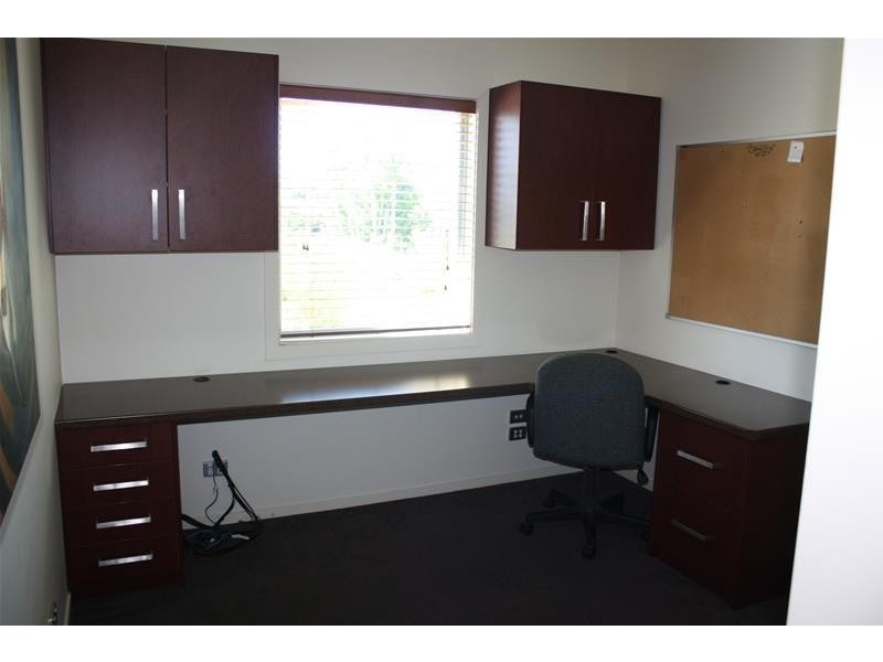 1/6 Anembo Street, Chevron Island QLD 4217