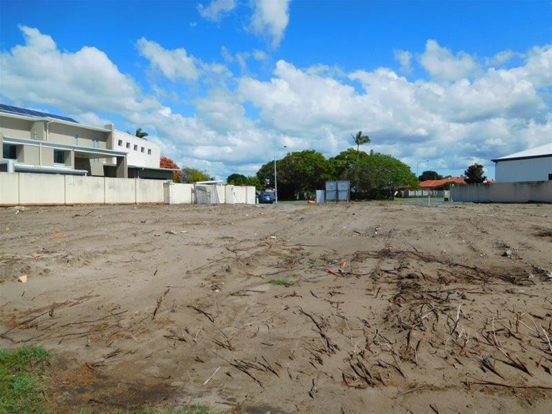 6 Emu Court, Sorrento QLD 4217