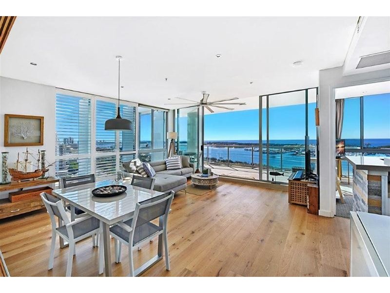 2004/1 Como Crescent, Southport QLD 4215