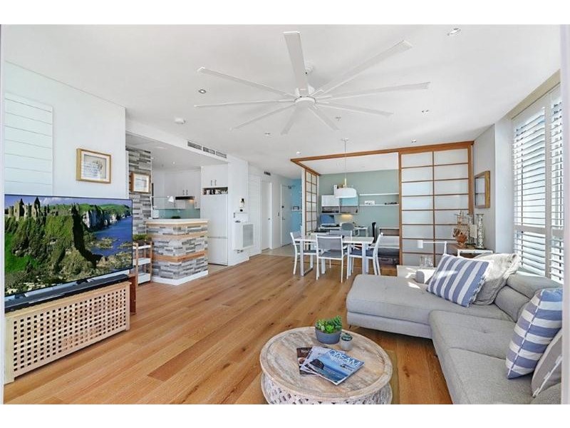 2004/1 Como Crescent, Southport QLD 4215