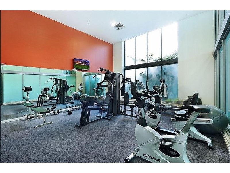 2004/1 Como Crescent, Southport QLD 4215