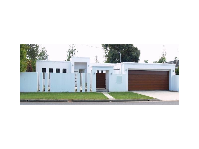 25 St Andrews Avenue, Isle Of Capri QLD 4217