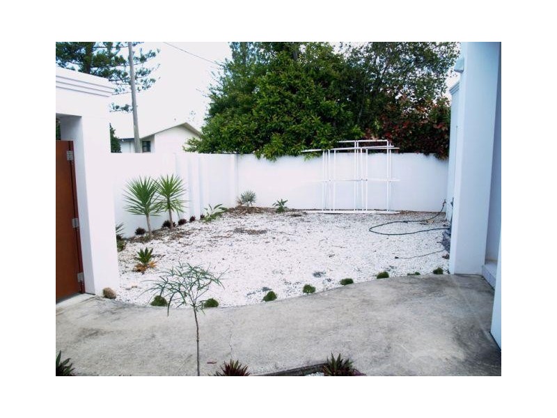 25 St Andrews Avenue, Isle Of Capri QLD 4217