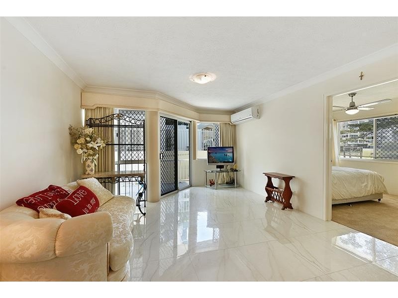 8/11 Federick Street, Surfers Paradise QLD 4217