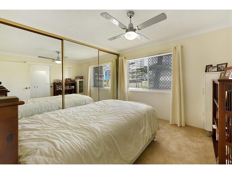8/11 Federick Street, Surfers Paradise QLD 4217
