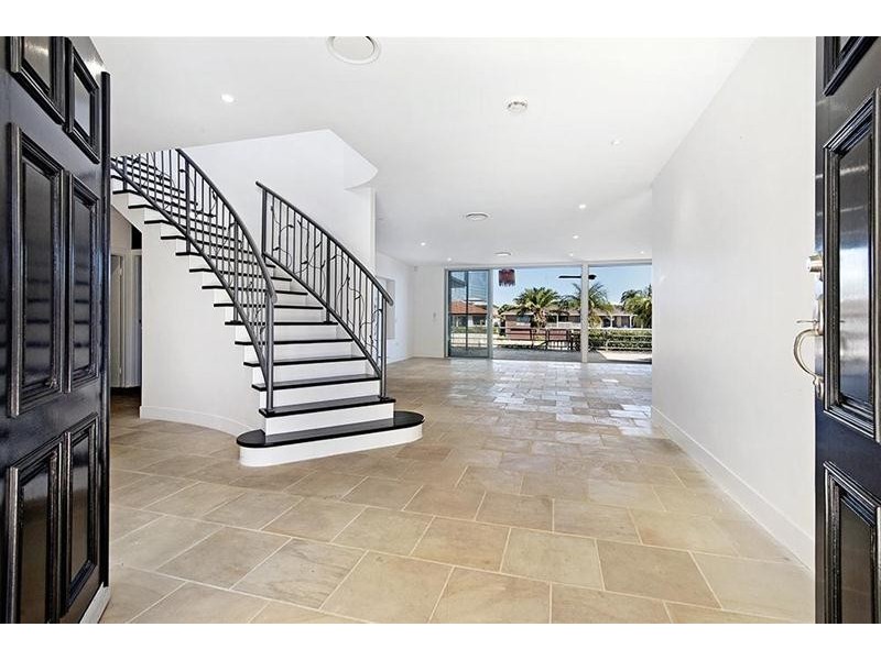 22 Seafarer Court, Paradise Waters QLD 4217