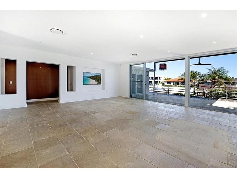 22 Seafarer Court, Paradise Waters QLD 4217