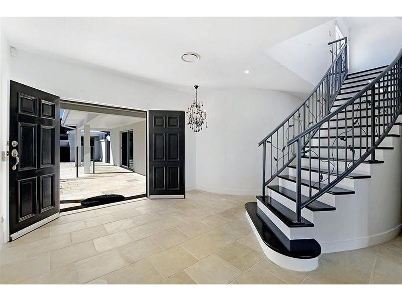 22 Seafarer Court, Paradise Waters QLD 4217