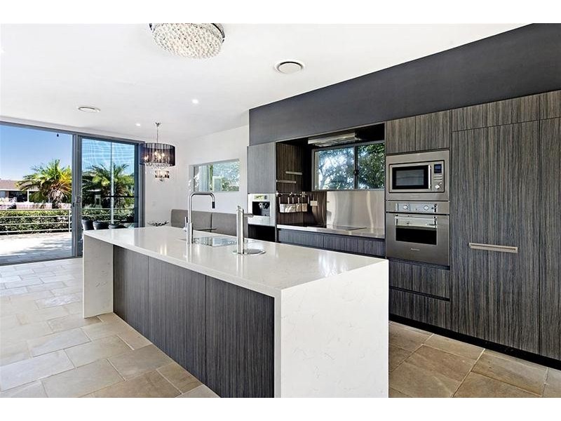 22 Seafarer Court, Paradise Waters QLD 4217