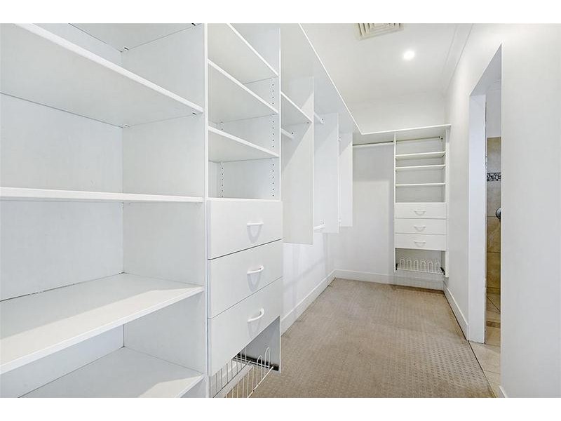 22 Seafarer Court, Paradise Waters QLD 4217