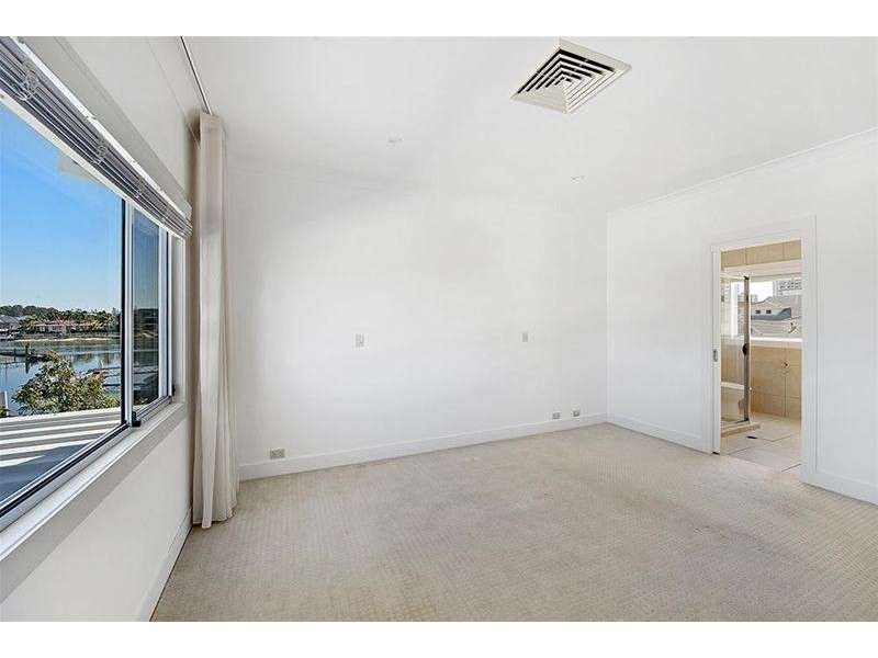 22 Seafarer Court, Paradise Waters QLD 4217