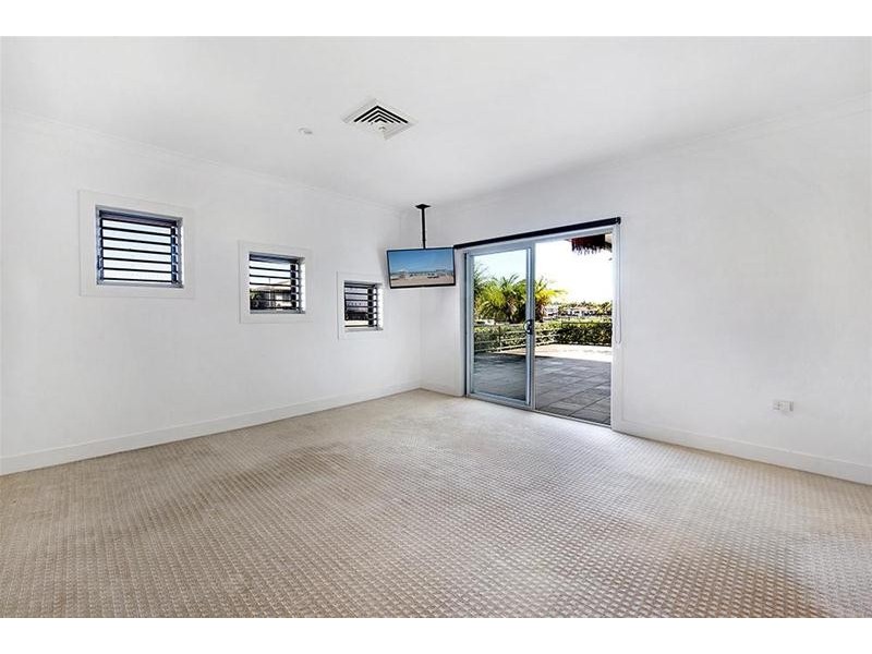 22 Seafarer Court, Paradise Waters QLD 4217