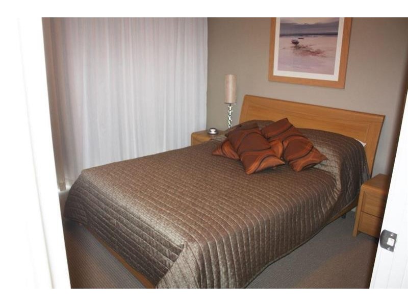 21 Cypress Avenue, Surfers Paradise QLD 4217