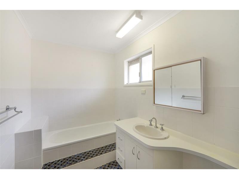 45 Rapallo Avenue, Isle Of Capri QLD 4217