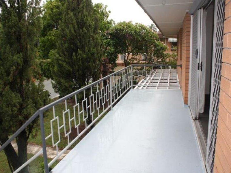 1/6 Weemala Street, Surfers Paradise QLD 4217