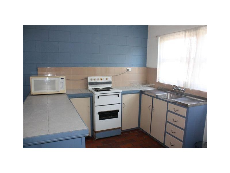 8/2930 Gold Coast Highway, Surfers Paradise QLD 4217