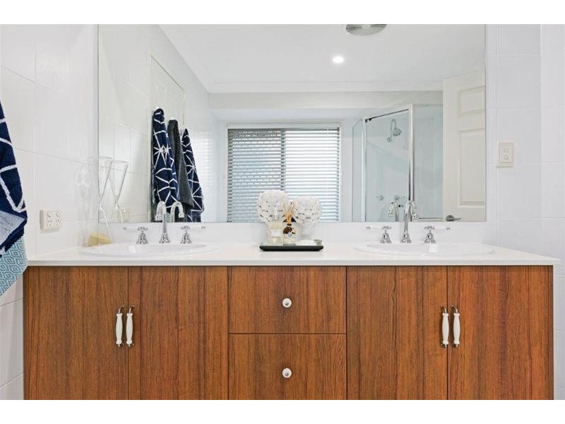 43 Reed Street, Ashmore QLD 4214