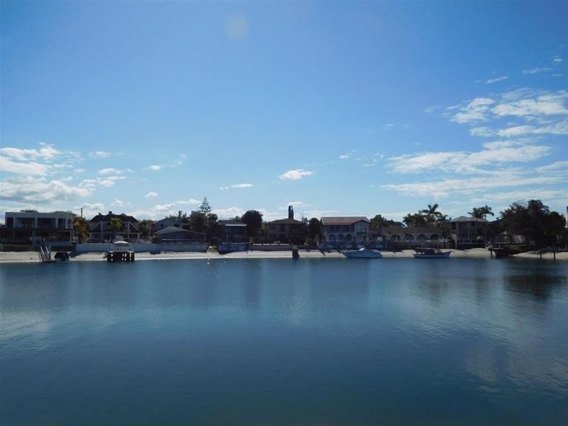 3 “Coobowie” 25 Watson Esplanade, Surfers Paradise QLD 4217