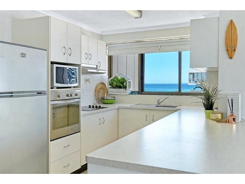 905/157 Old Burleigh Road, Broadbeach QLD 4218