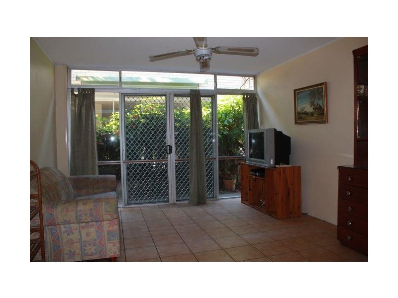 26 Leonard Avenue, Surfers Paradise QLD 4217