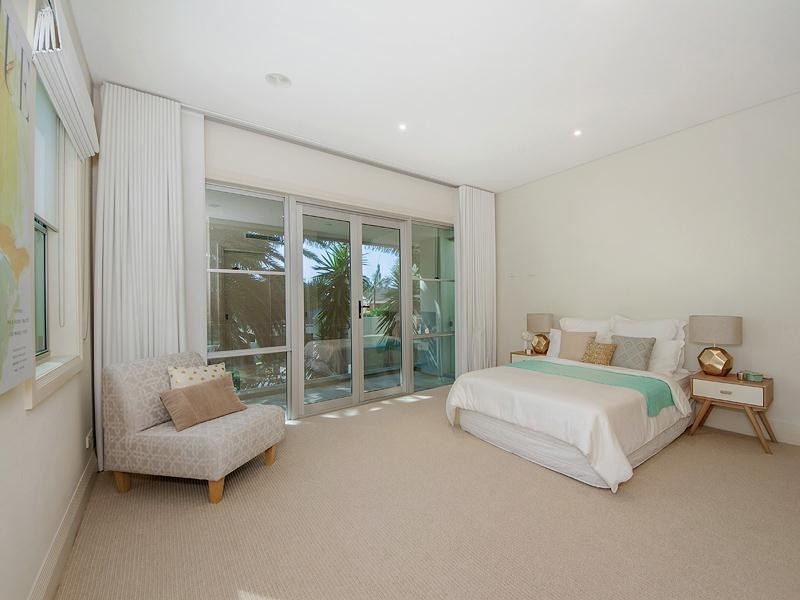 50 Admiralty Drive, Paradise Waters QLD 4217