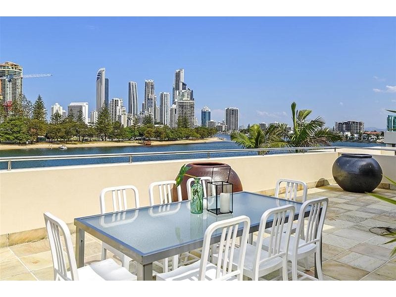 50 Admiralty Drive, Paradise Waters QLD 4217